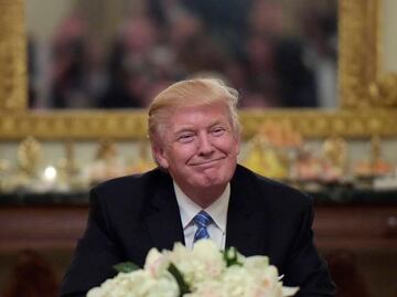 Gobierno de Trump es objeto de burlas por "verdad alterna"