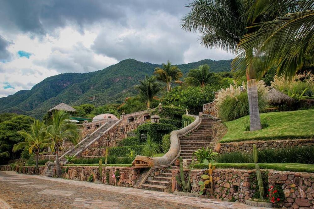 Este hotel inspirado en las culturas ancestrales se encuentra en la ladera de un cerro, frente al lago de Chapala. Fotos: Monte Coxala Hotel/SPA