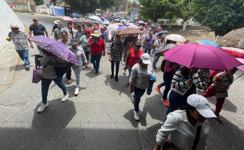 Profesores viven jornada violenta durante protestas en Guerrero (30/05/2025). Foto: Arturo de Dios Palma / EL UNIVERSAL
