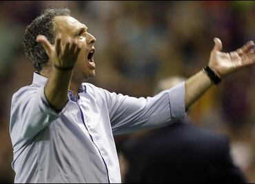 Técnico del Sevilla padece leucemia pero no dejará el cargo