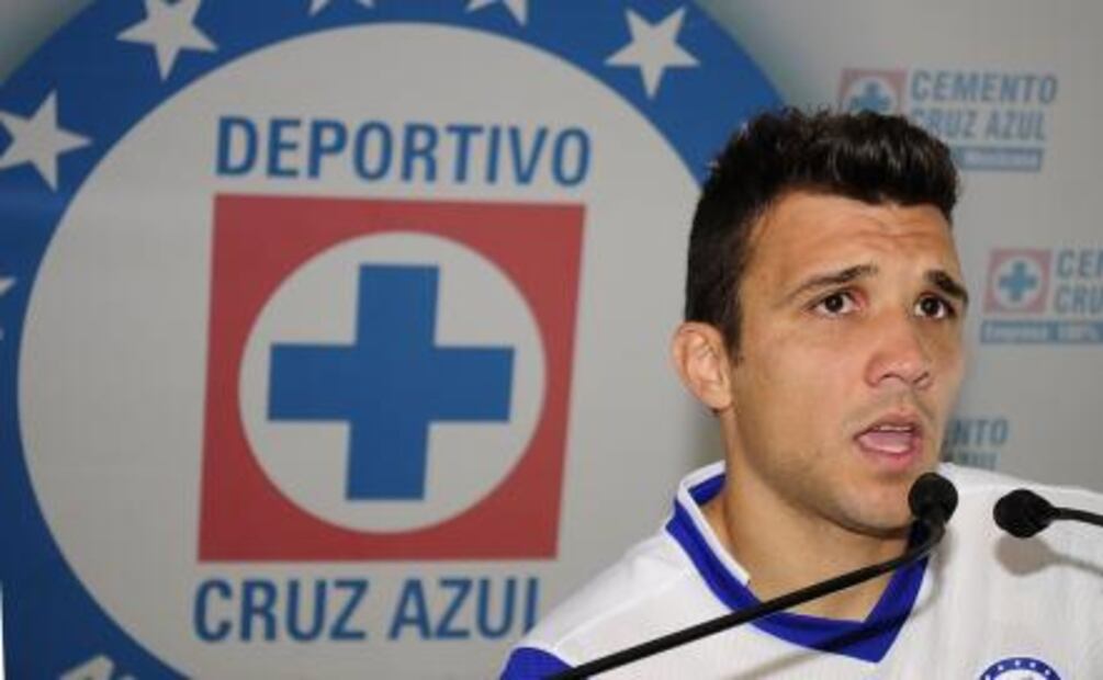 Montoya, otro "10" que fracasa en Cruz Azul