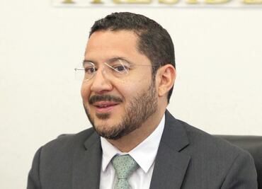 Critica Batres uso del tema de género