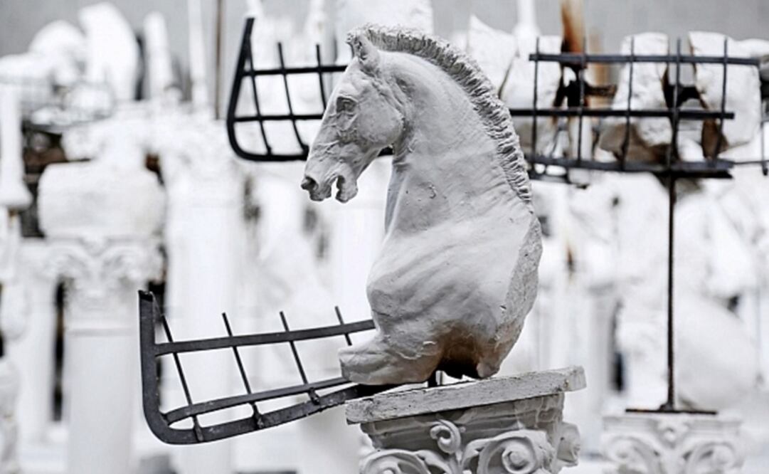 Las estatuas equinas de Aceves están inspirados en parte por los cuatro caballos romanos que decoran la fachada de la basílica de San Marcos. (FOTO: Especial)