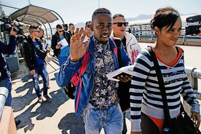 EU revisará tarjetas de residente de "todos" los migrantes de países de "preocupación"