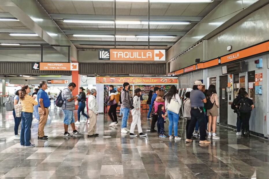 Todas las taquillas de las 12 Líneas de la red continuarán operando en su horario normal. Foto: EL UNIVERSAL