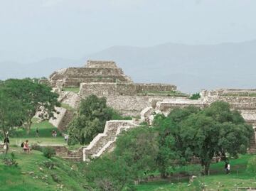 Monte Albán damaged after quake
