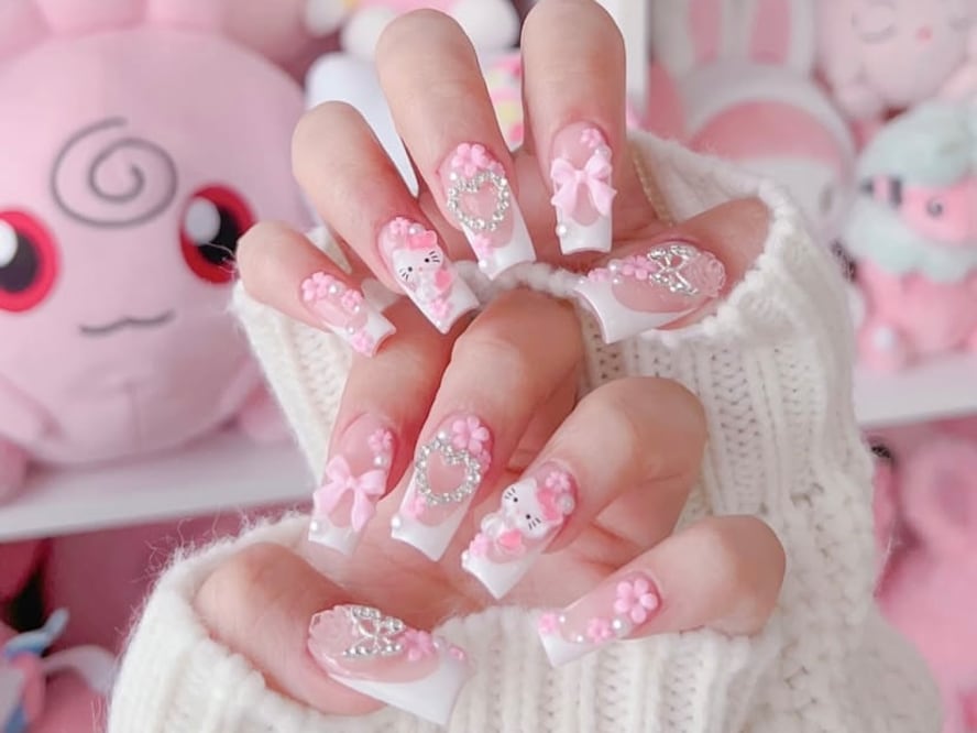 El nail art de Hello Kitty combina lo clásico y lo innovador. Foto: Instagram @kitsunepeony