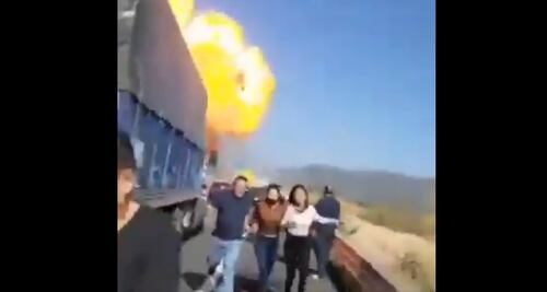 Explosión de pipa deja seis muertos en la autopista Tepic-Guadalajara