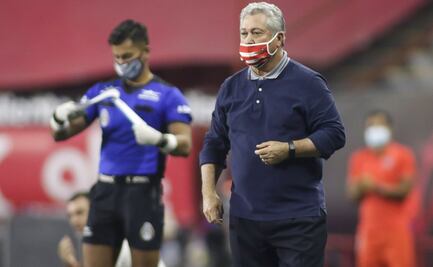 Vucetich explota contra la Selección Mexicana por lesión de Alexis Vega