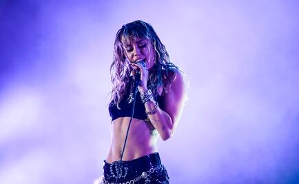 Miley Cyrus muestra su trasero en bikini a millones