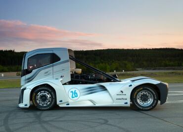 Rompen el récord mundial en velocidad para camión