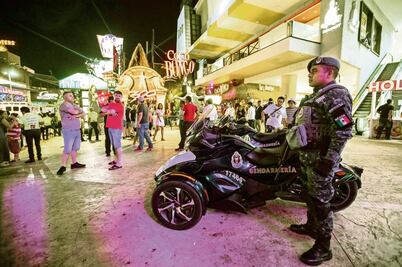 Cobran derecho de piso hasta a artesanos  
