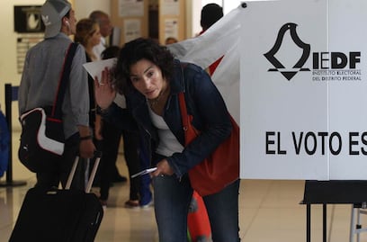 Café gratis en Oxxo para quienes voten el 2 de junio; FEMSA firma convenio con el INE 