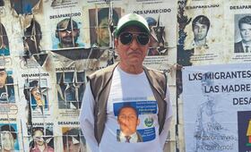 Padre buscador acude desde El Salvador a brigadas para encontrar a su hijo
