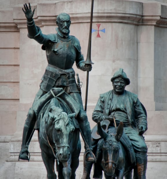 Estatuas de Don Quijote y Sancho (Plaza de España, Madrid) que cristalizan la perduración de la pareja en la memoria colectiva.

Crédito: Wikimedia Commons