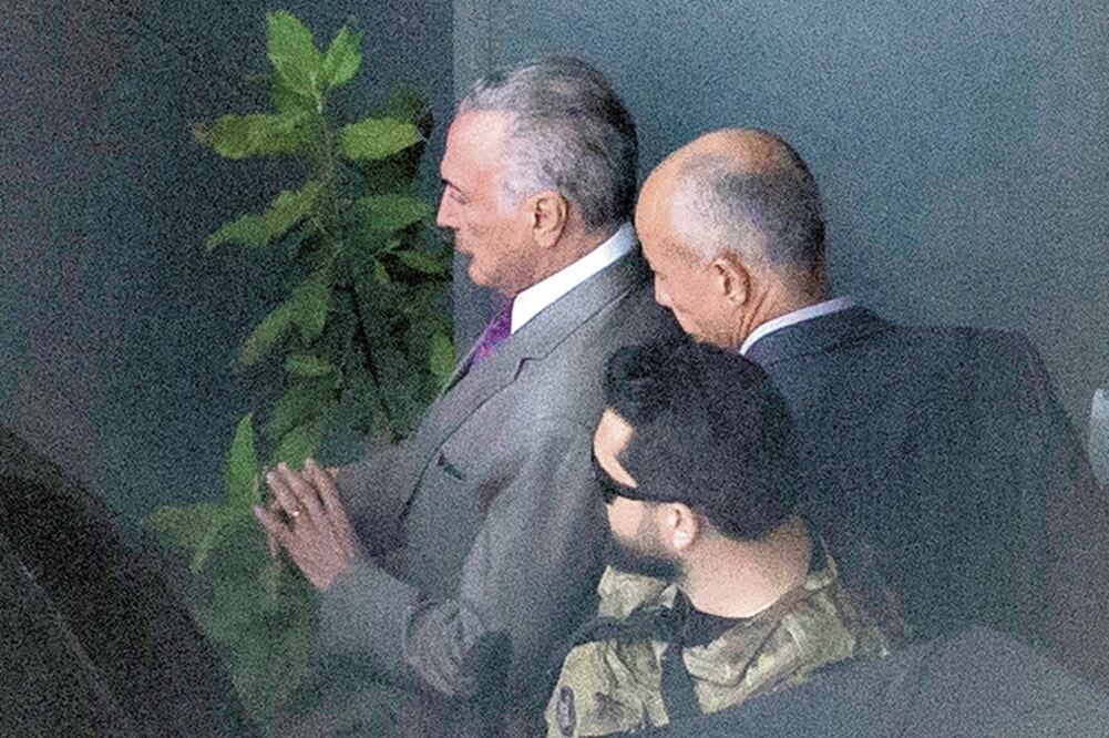 Momento de la detención del exmandatario Michel Temer, en Sao Paulo. Foto: O GLOBO/GDA