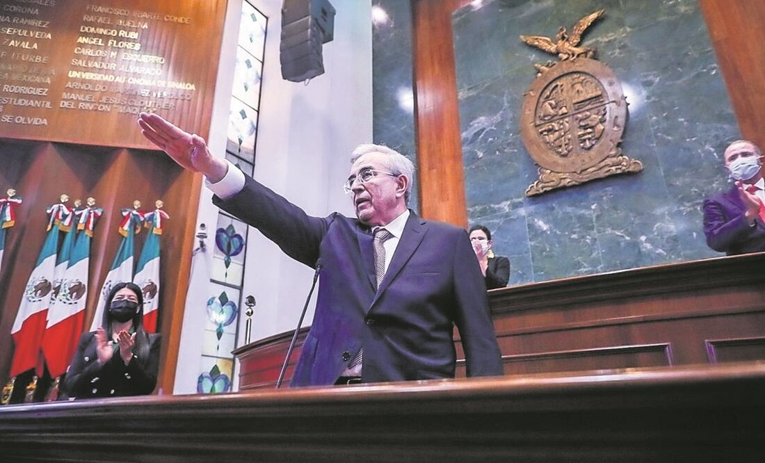 Rubén Rocha Moya, durante la toma de posesión en el Congreso de Sinaloa. Foto: Especial