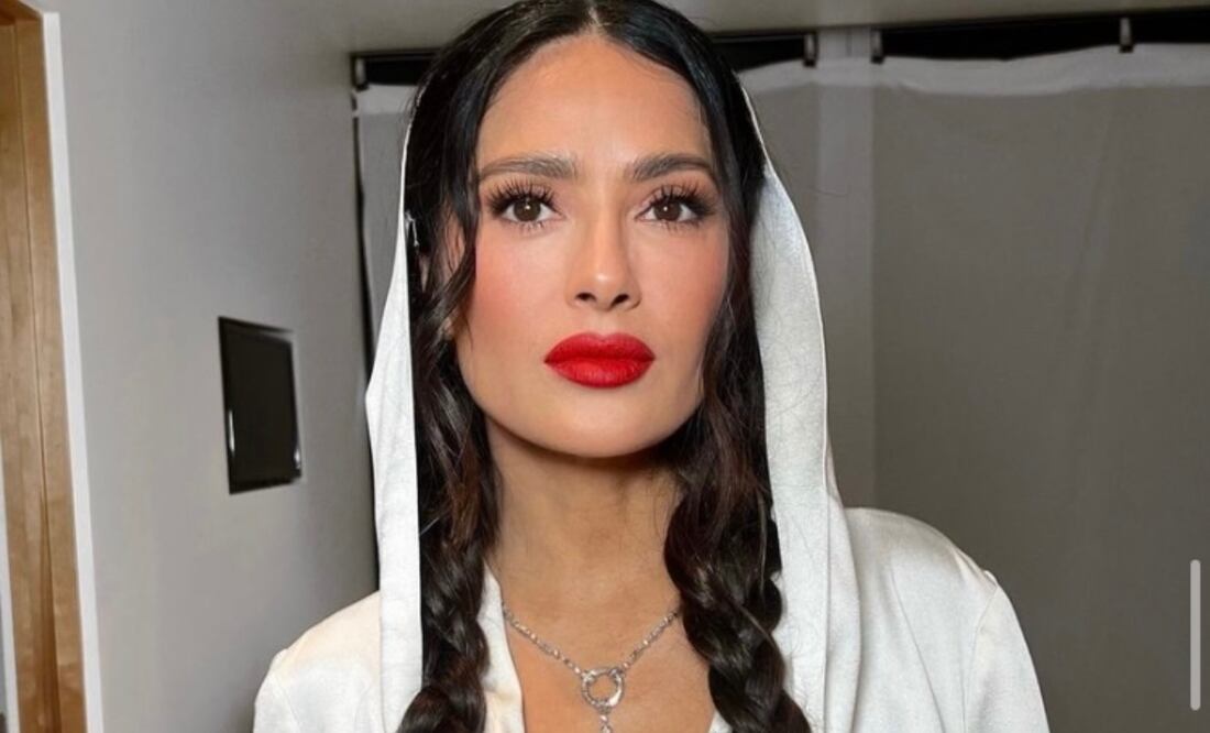 Salma Hayek demuestra que no tiene temor de mostrarse al natural. Foto: Instagram @salmahayek
