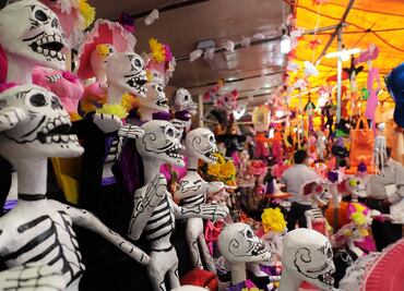 Recorrido nocturno, desfile, ofrenda y descuentos en museos para celebrar el Día de Muertos en la CDMX