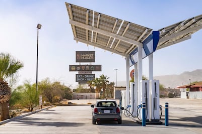 Waze ahora muestra dónde hay cargadores para autos eléctricos