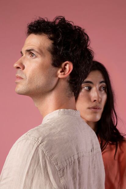 Señales de ser un observador agudo. Fuente: Freepik.