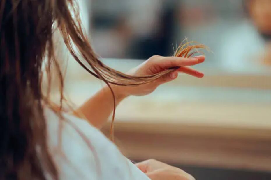 La Luna Nueva es la mejor fase para deshacerte de las puntas maltratadas y regenerar tu cabello. Foto: Unsplash