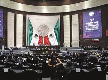 San Lázaro prevé pagar 2 mdp para impartir maestría