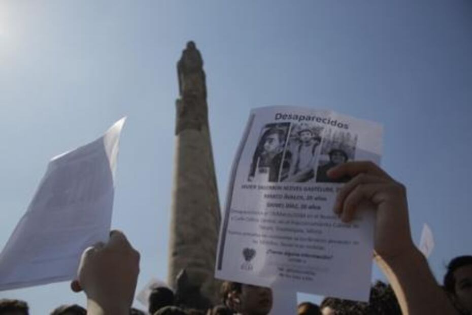Con marcha en Guadalajara exigen hallar a los 3 estudiantes de cine