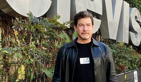 Sebastián Ligarde asegura haber visto un OVNI cerca de su casa