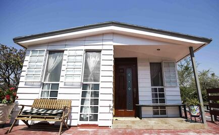 Mexican engineer uses recycled plastic to build earthquake-resistant homes