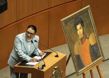 FOTOS: Develan nombre de Vicente Guerrero en Muro de Honor del Senado