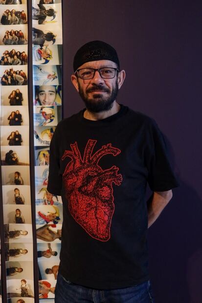 Óscar Sánchez imparte taller Bitácota VIHchota en el Museo del Chopo. / Foto: Hugo Salvador/EL UNIVERSAL.