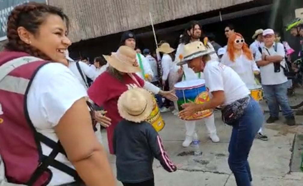 Minuto a minuto de marcha de AMLO en la CDMX