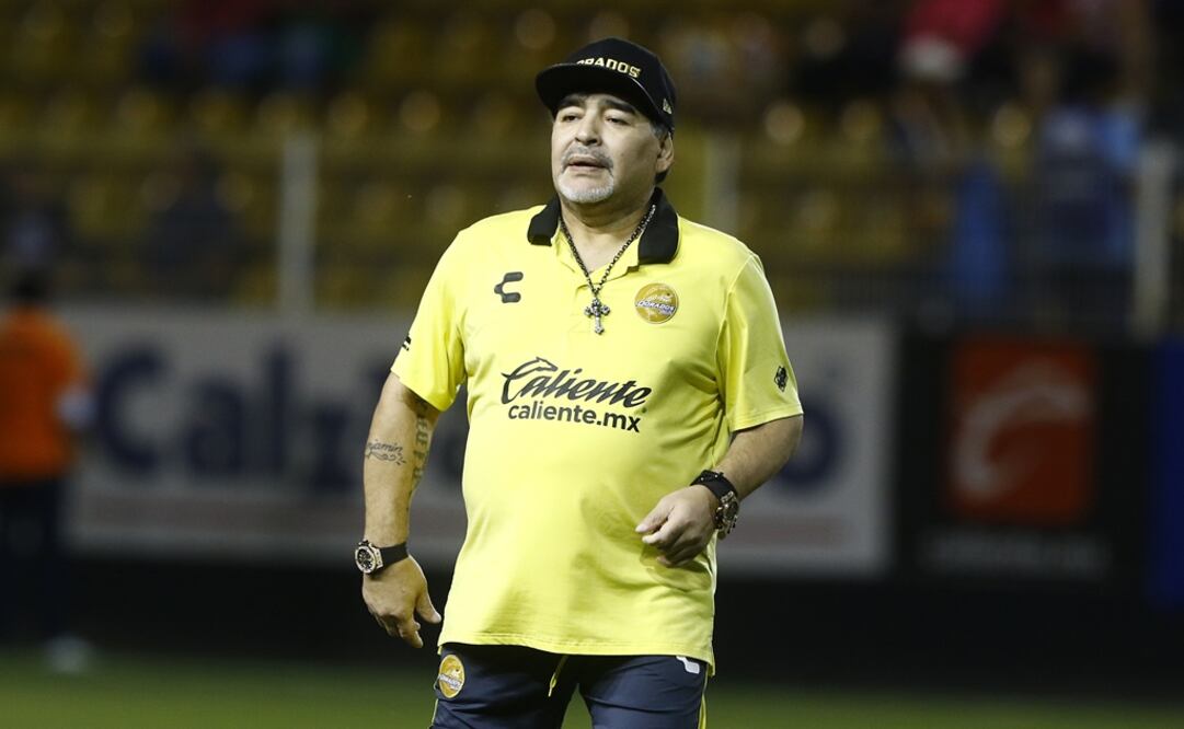Diego Armando Maradona, estratega de los Dorados de Sinaloa. FOTO/IMAGO7