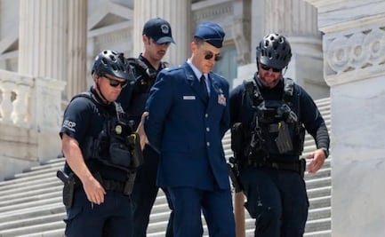 VIDEO: Arrestan en el Capitolio a oficial de la Fuerza Aérea de EU; exige juicio político y destitución de Donald Trump y JD Vance