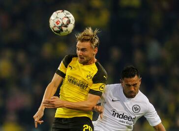 Marco Fabián, titular en la derrota del Eintracht