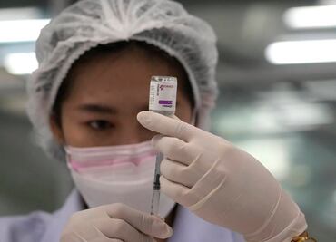 Vacuna de AstraZeneca es "altamente eficaz" ante variantes beta y delta del Covid: estudio