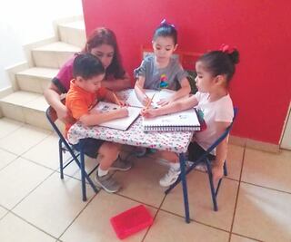 Entre la docencia, el trabajo y las tareas