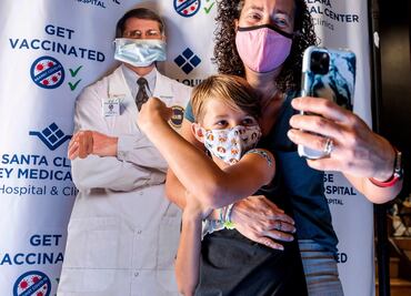 Vacuna antiCovid de Pfizer es segura para niños, revelan estudios de los CDC de EU