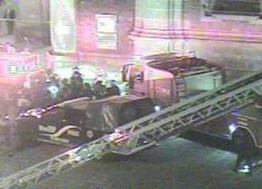 Rescatan a hombre en cúpula de iglesia de Santo Domingo