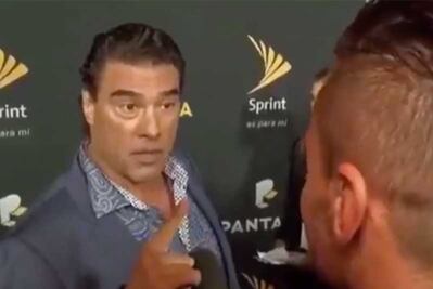 Eduardo Yañez agrede a reportero