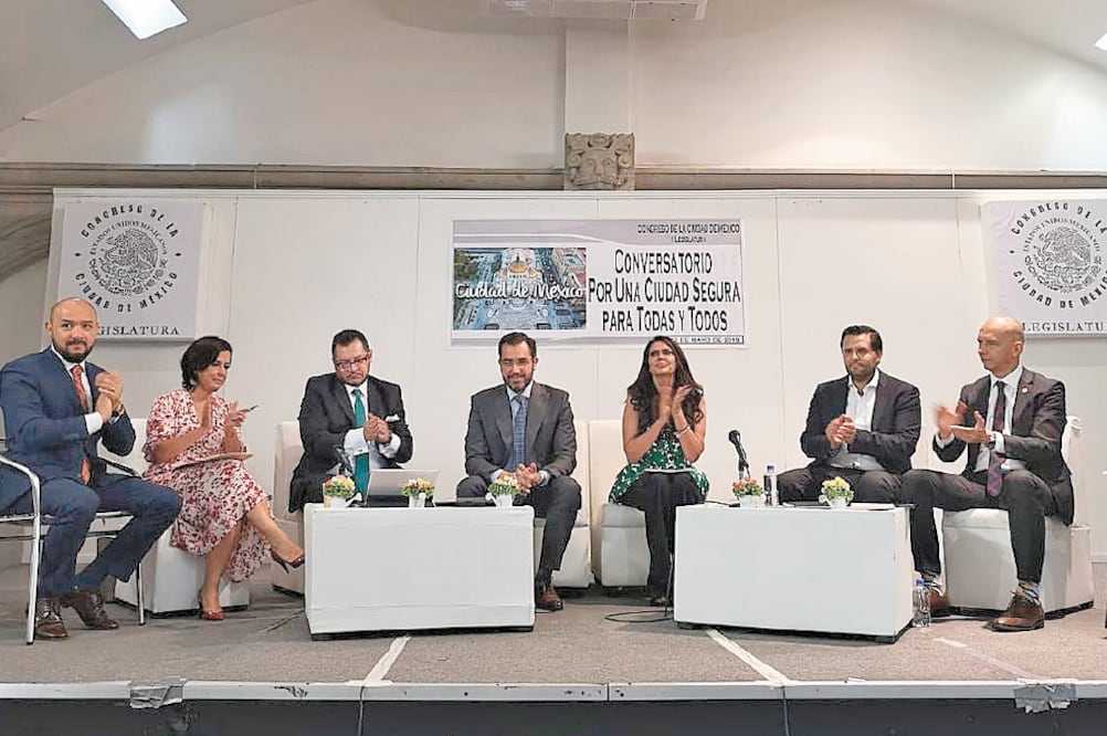 En la sede del Poder Legislativo de la capital se realizó ayer el Conversatorio para una Ciudad Segura, donde se analizó las reformas a la ley. Foto: ESPECIAL