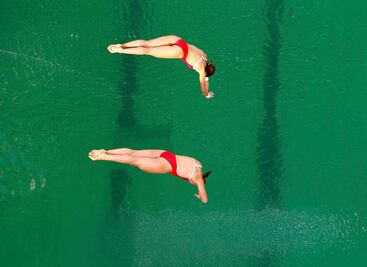 Descarta Paola Espinosa que color de la alberca afectara prueba