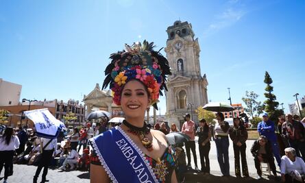Inicia carnaval en Hidalgo; es una muestra de identidad y orgullo, celebra gobernador Julio Menchaca 