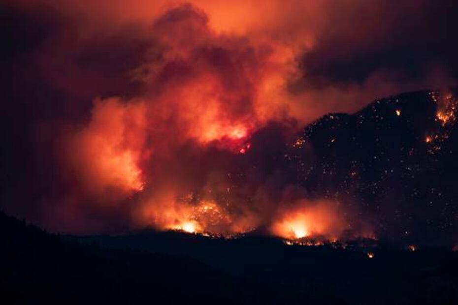 Incendios forestales calientan más el oeste de Canadá y California en medio de ola de calor