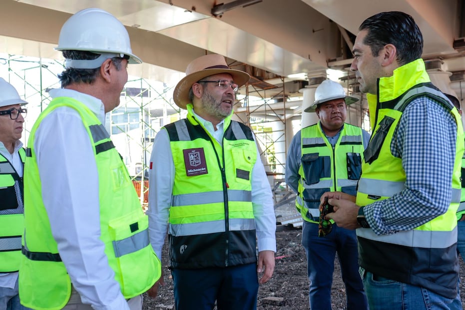 El gobernador destacó que entre las acciones que se realizan se encuentran los teleféricos de Morelia y Uruapan, el nuevo mercado de Pátzcuaro, así como la rehabilitación de 17 tramos carreteros. (Foto: especial)