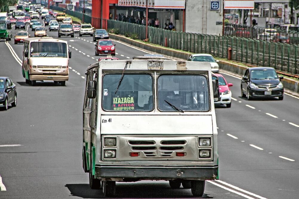 Piden chatarrización de microbuses. (YADÍN XOLALPA. EL UNIVERSAL)