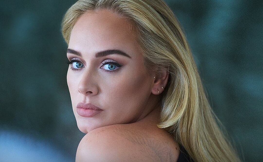 Adele presumió su colección de peluches del Dr. Simi en su camerino. Foto: Instagram