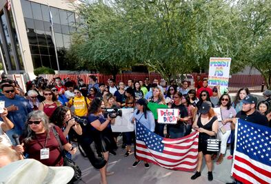 ​Líder empresarial latino dimite como asesor de Trump por fin del DACA