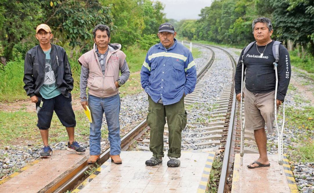 Ejidatarios de la comunidad de Mogoñé Viejo, Oaxaca, iniciaron en 2023 protestas por las promesas incumplidas del gobierno federal para la construcción del Tren Interoceánico. El gobierno interpuso una demanda, que implicaba el pago de 28 millones de pesos, y se desistió con la condición de que no hubiera más protestas. Los pobladores dicen que la lucha está en pausa Foto: Edwin Hernández / EL UNIVERSAL